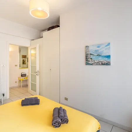 Centro - Grande Terrazzo Vivibile Apartment Alassio